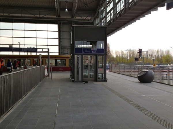 Aufzug Ostkreuz Ringbahnhalle