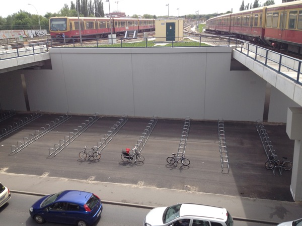 Fahrradparkplätze am Bahnhof Ostkreuz