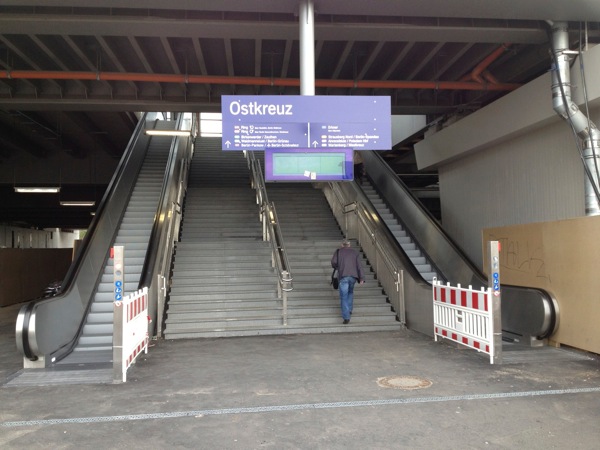 Roltreppen am Zugang Sonntagstraße