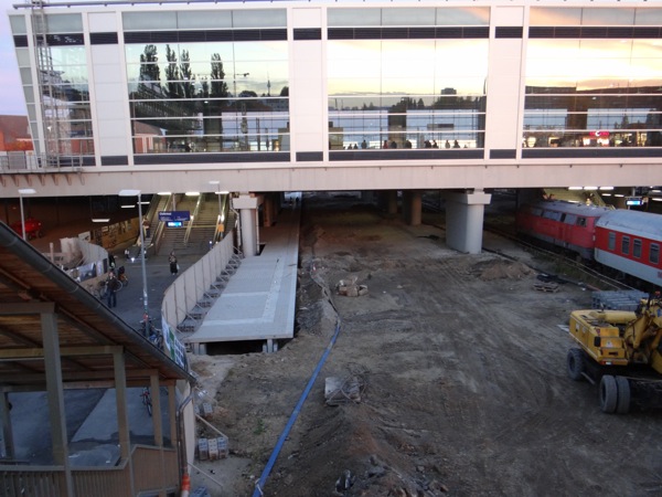 Bahnsteig Rn1 Ostkreuz unter der Ringbahnhalle