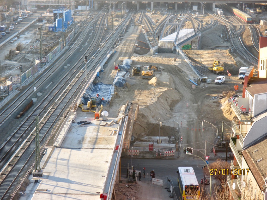 Aussergewöhnlicher Blick auf das Viadukt in Rummelsburg