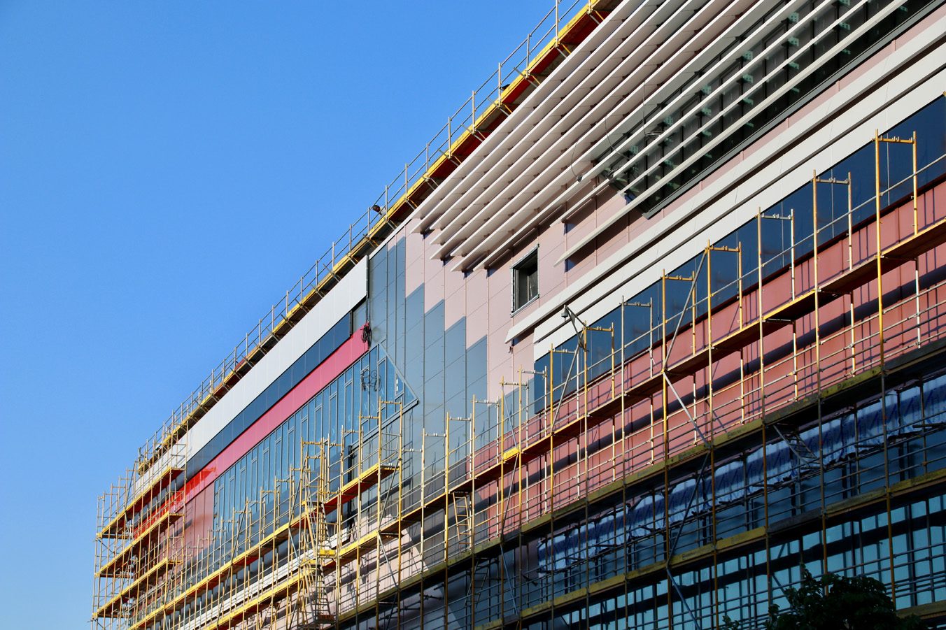 East Side Mall + EDGE East Side (140m) (Mediaspree ...