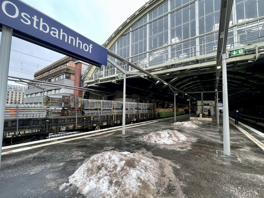 Bauzug Berlin Ostbahnhof