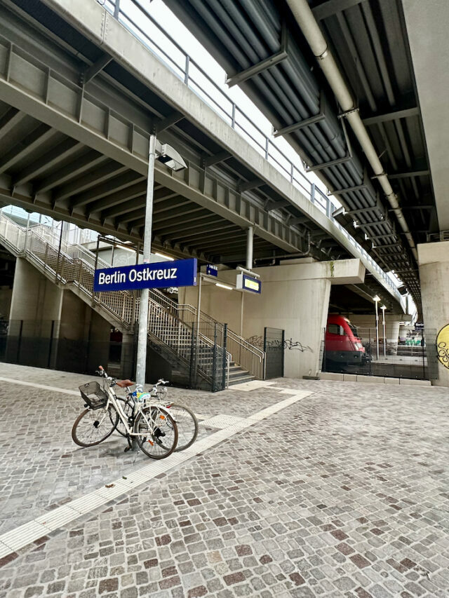 Südlicher Vorplatz Teilfreigabe am Bahnhof Ostkreuz