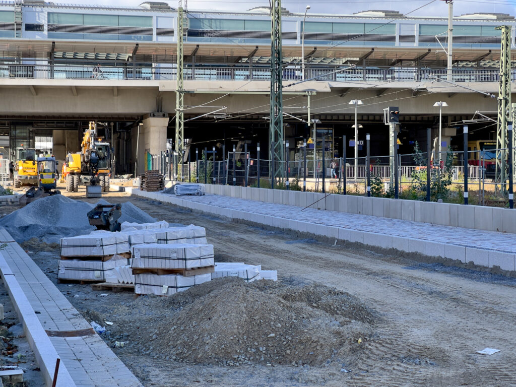 P*R, Taxispeicher und Buswendeschleife am Bahnhof Ostkreuz